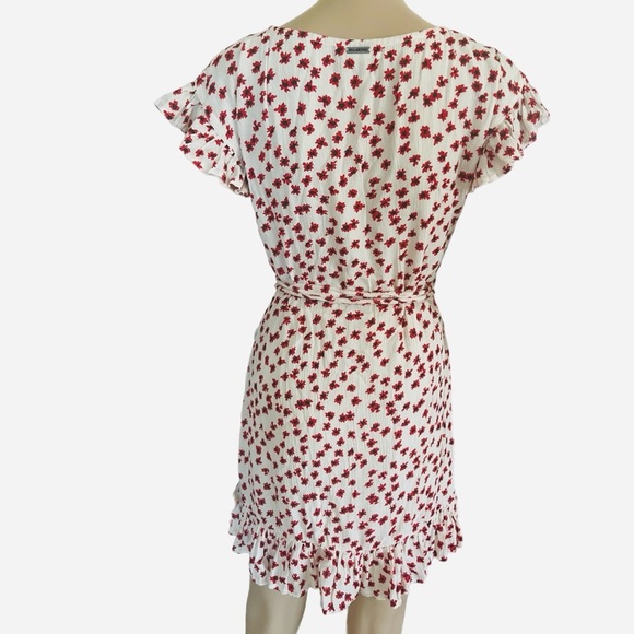 Billabong Like New Wrap and Roll White and Red Floral Mini Dress Size Small - Picture 10 of 10